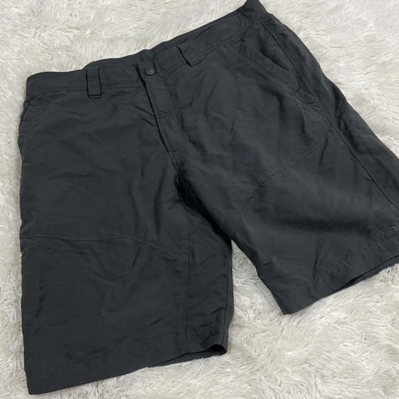 THE NORTH FACE Mens Gray Nylon Cargo Utility Shorts Size 40 - Picture 11 of 11